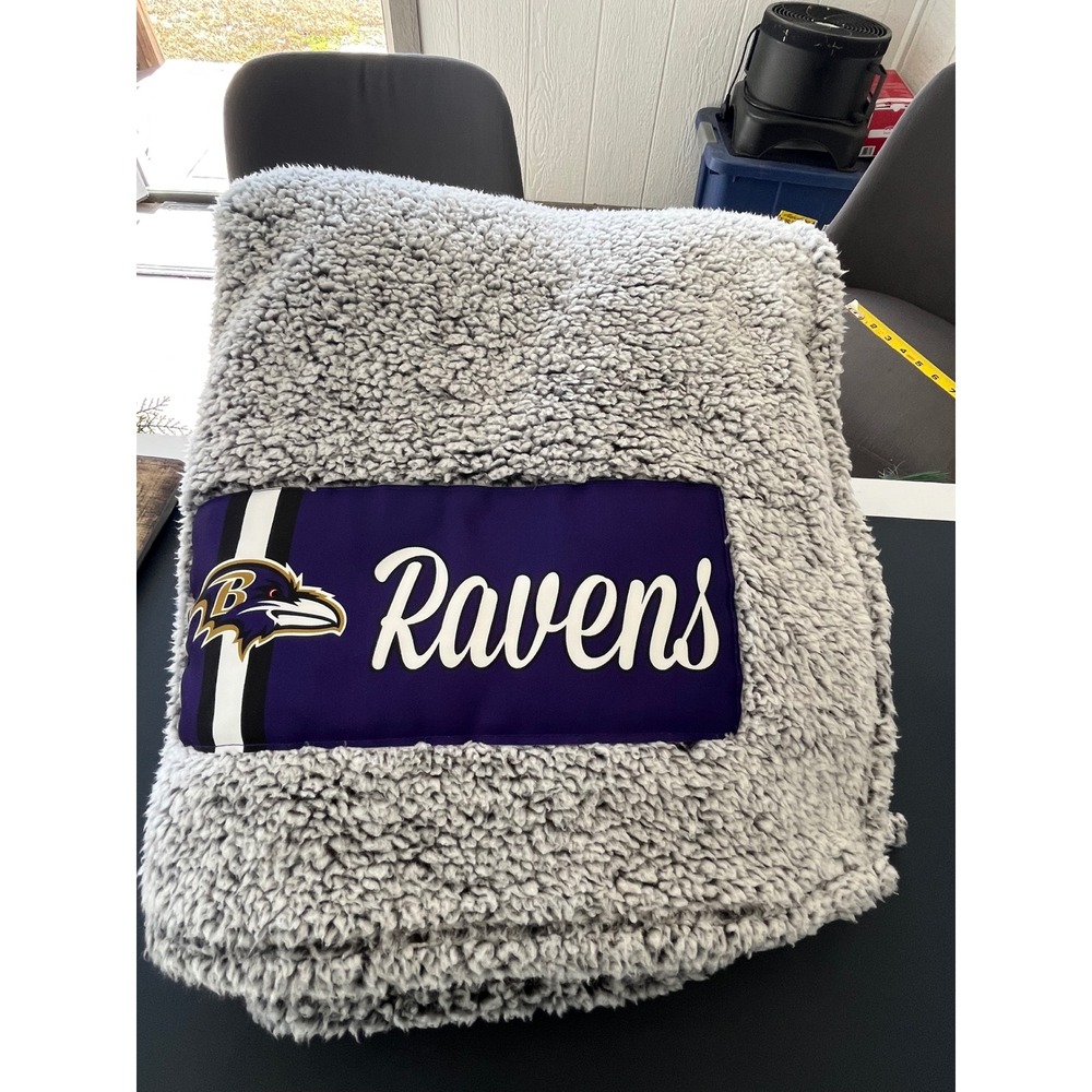 Baltimore Ravens Plush Sherpa Throw Blanket NFL‎ Team Logo Super Soft